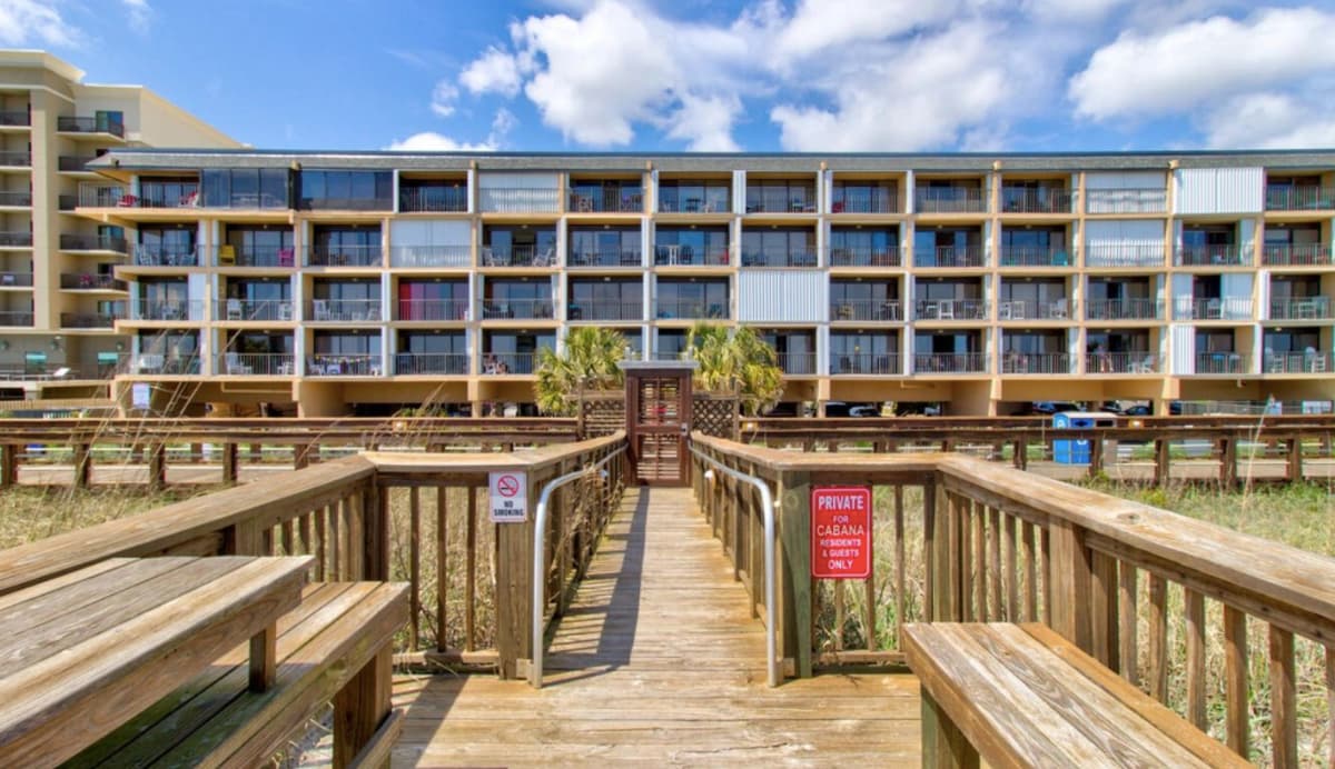Resort Cabana Suites